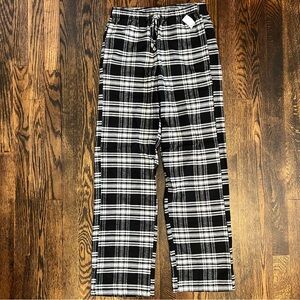GAP Black and White Plaid Pajama Pants NWT!